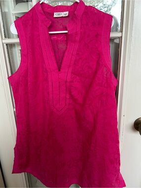 Cato Sleeveless V-Neck Top in Bright Fuchsia